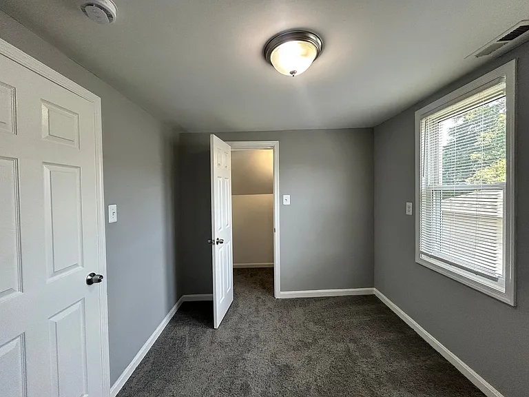 8022 Old Philadelphia Rd — Photo 2