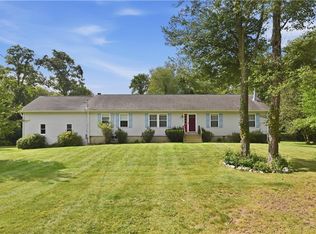 2037 Crandall Rd, Tiverton, RI 02878