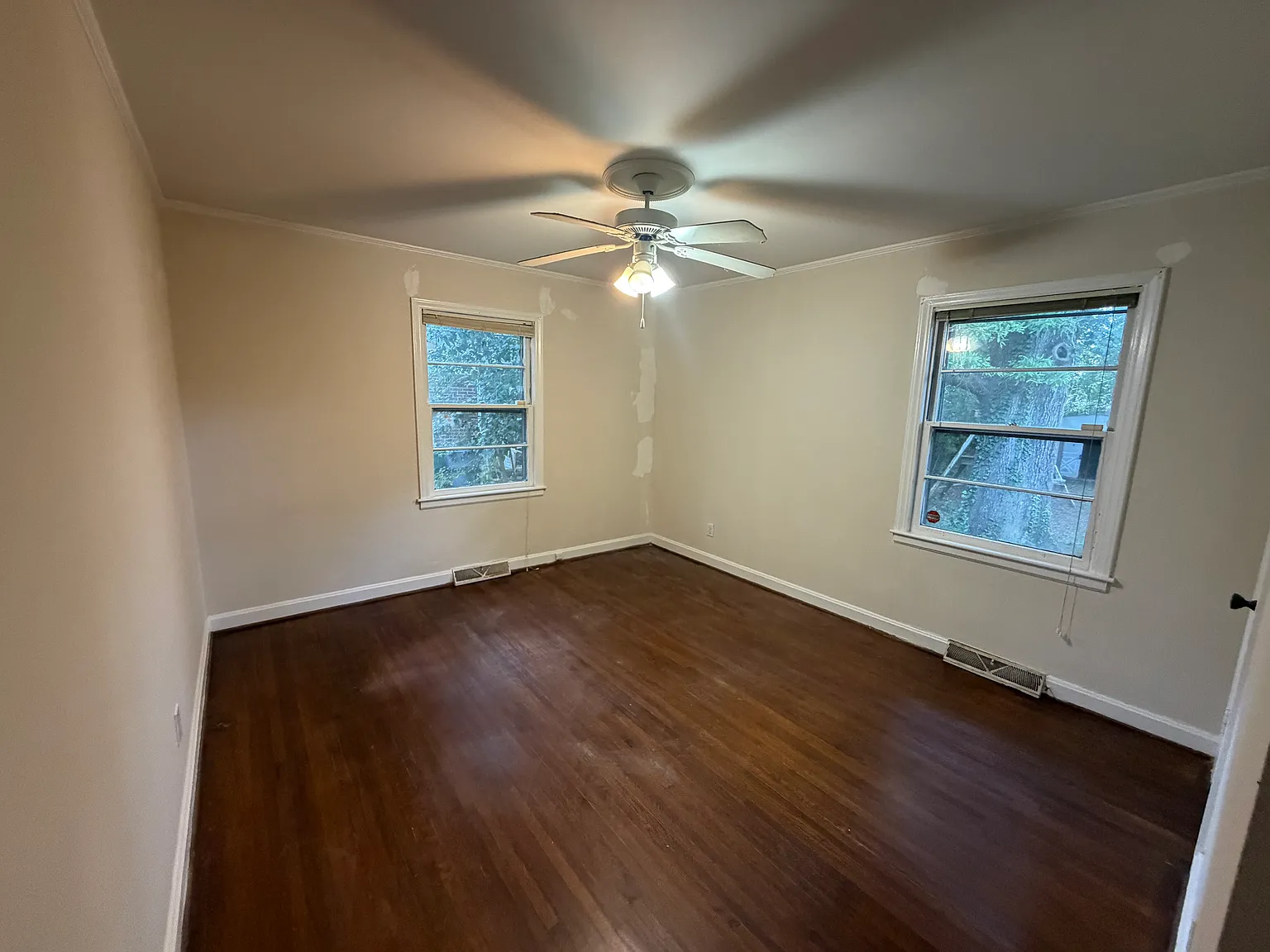 3 bed, 1000 sqft, $2,250 — Photo 3