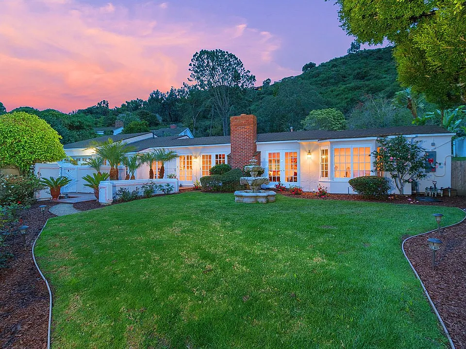 2569 Hidden Valley Rd