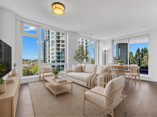 5470 Ormidale St #805, Vancouver, BC V5R 0G6