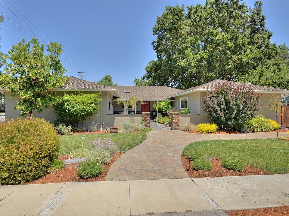 1st image of 3241 Oriole Dr