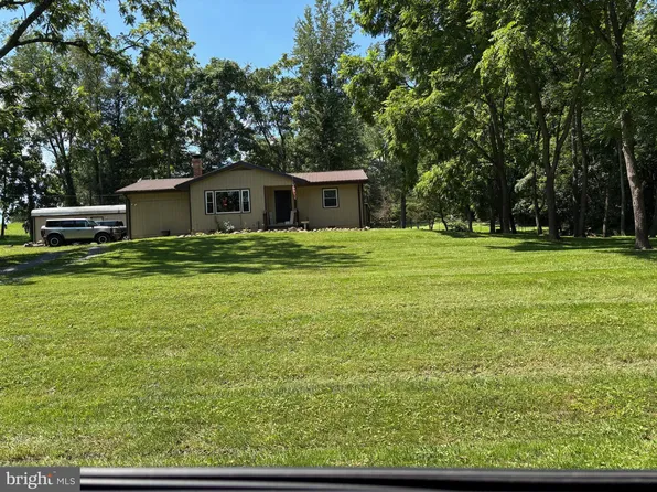 593 Frogtown Ln, Edinburg, VA 22824