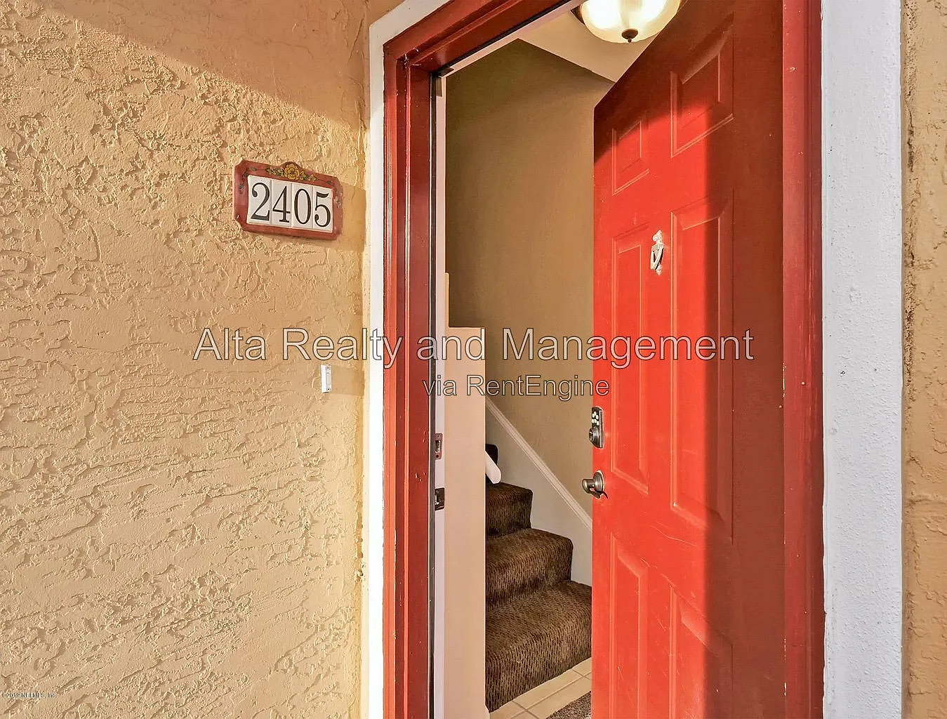 1 bed, 1.0 bath, 851 sqft, $1,300 — Photo 2