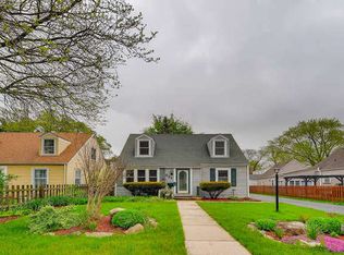 521 S Alfred Ave, Elgin, IL 60123