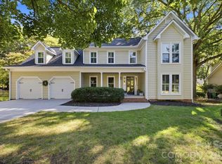 10141 Hanover Glen Rd, Charlotte, NC 28210