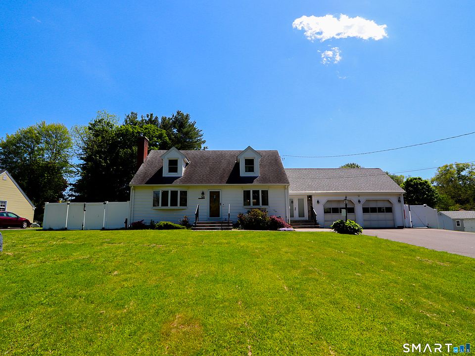 1st image of 585 Burnham Street