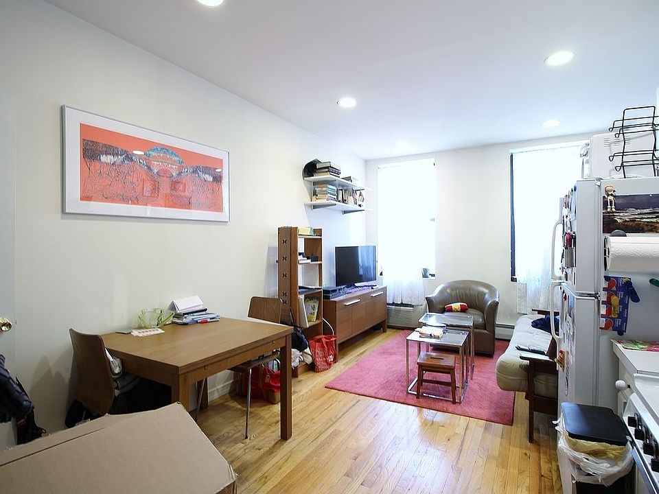 1st image of 1376 1st Ave APT 9