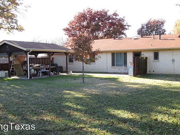 5th image of 1209 Cozby St E