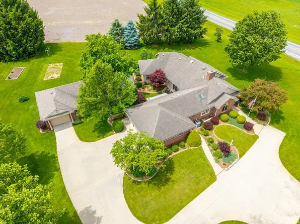 17515 Roth Rd, Spencerville, IN 46788