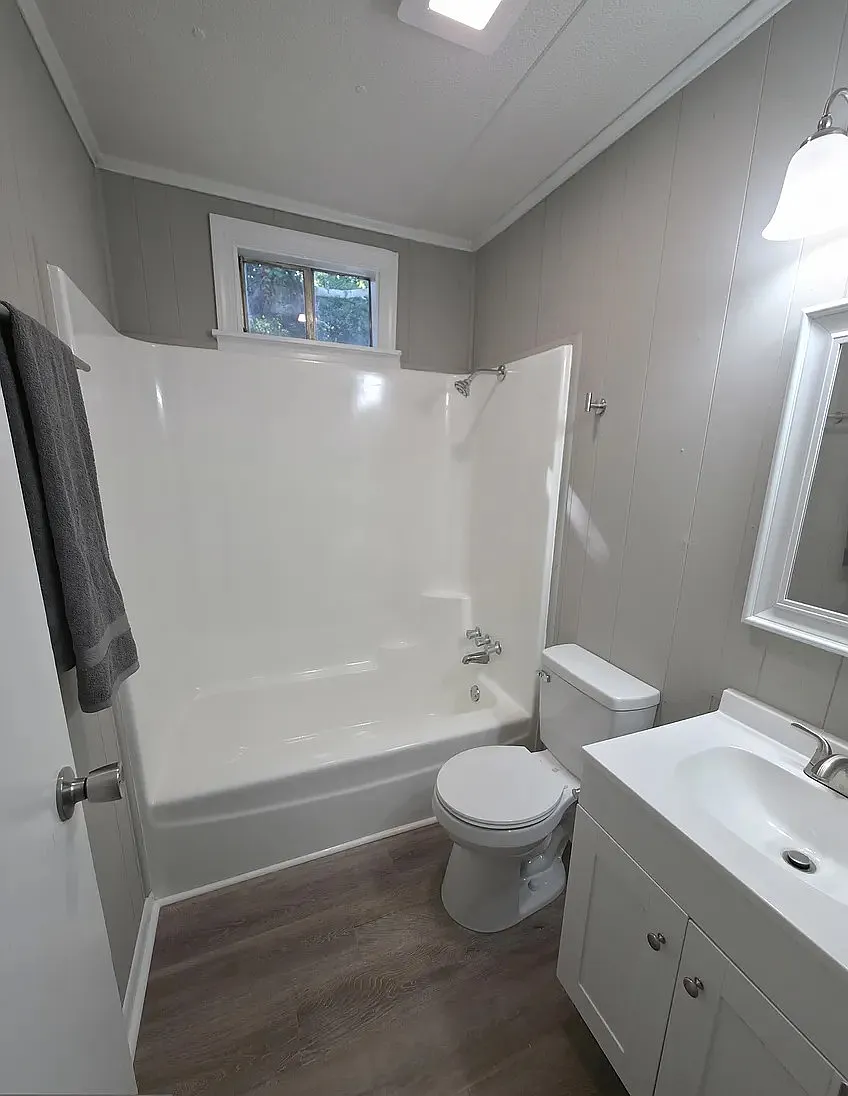 4 bed, 1300 sqft, $600 — Photo 3