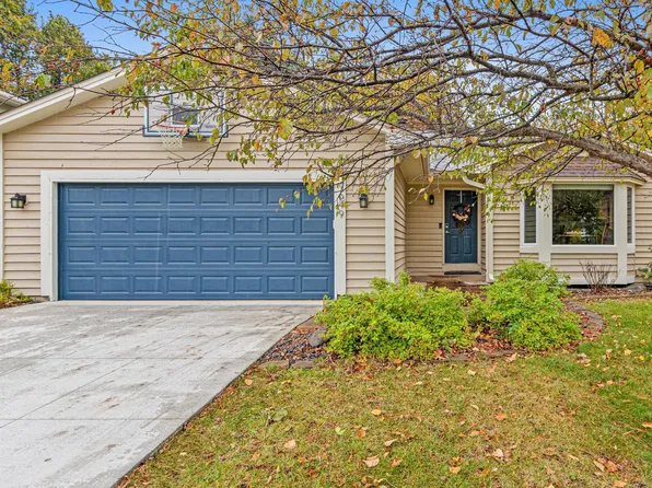 9649 Lakeside Trl, Champlin, MN 55316