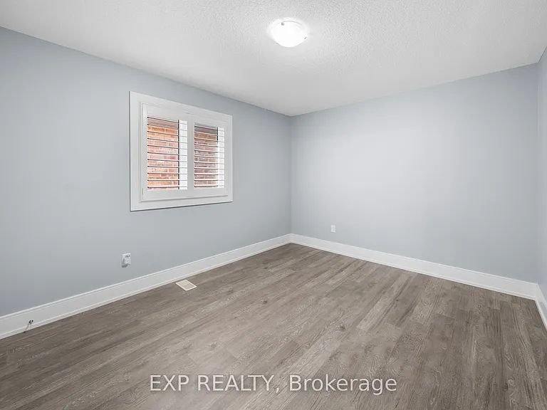 35 Tyndall Dr — Photo 29