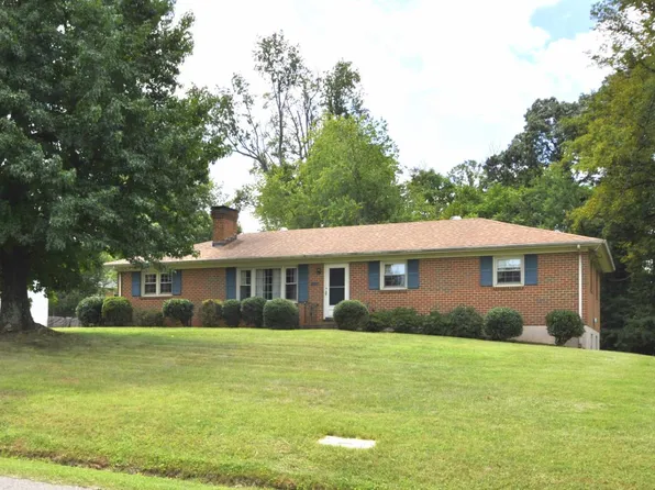 426 Beechwood Dr, Lynchburg, VA 24502