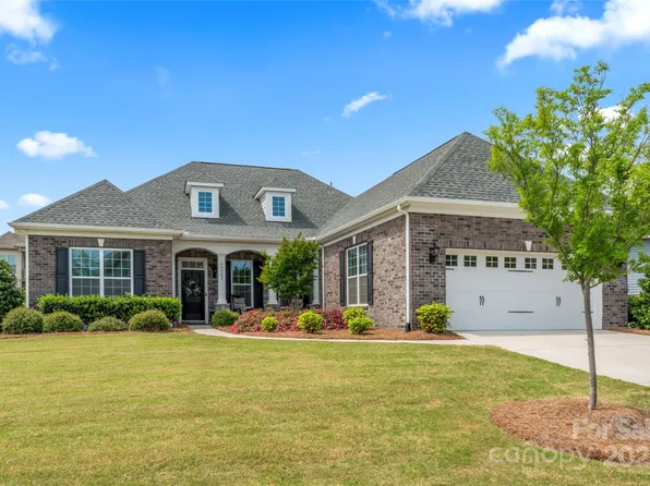 45523 Misty Bluff Dr, Charlotte, NC 28278