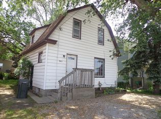 907 Hartman Ave, Waterloo, IA 50701