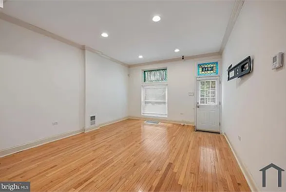 411 N Kenwood Ave — Photo 6