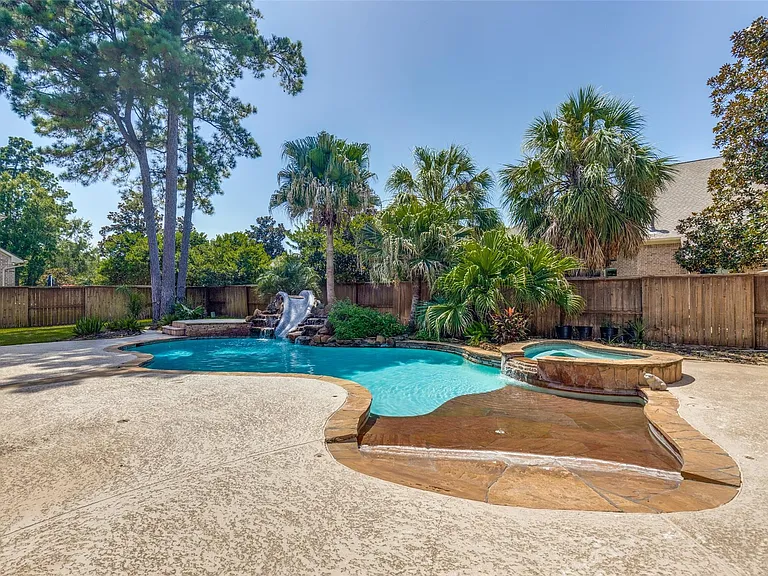 6011 Shady Alcove Ct — Photo 29