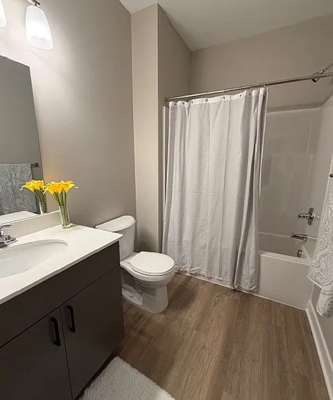 Midvilla Apartments — Photo 20
