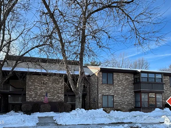 142 Cross Slope Court #E, Manalapan, NJ 07726