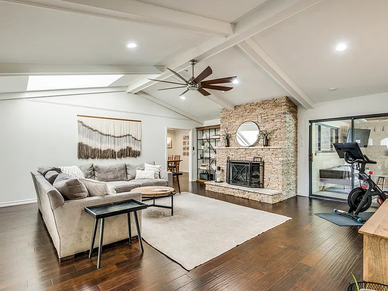 3709 Peter Pan Dr — Photo 8