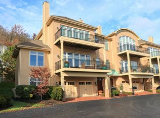 1494 Riverside Dr, Cincinnati, OH 45202