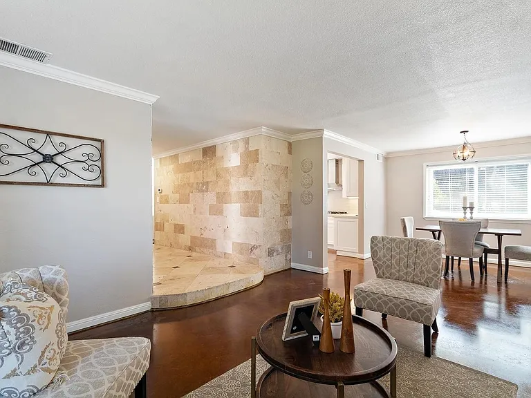 850 Rose Dr — Photo 16