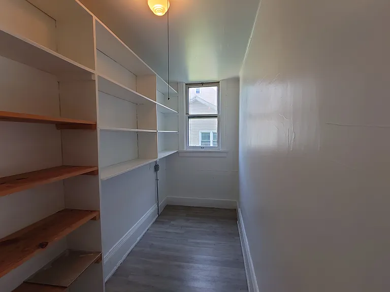 1823 E Windsor Pl — Photo 13
