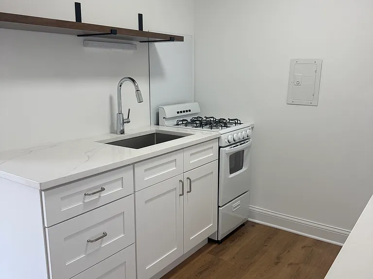 1060 W Hollywood Ave #506 — Photo 7