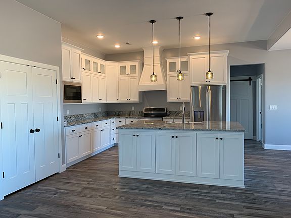 Radiant Blue Homes - Emerald Kitchen