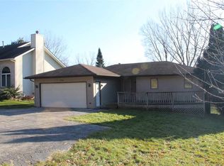 124 Valhalla Dr NE, Poplar Grove, IL 61065