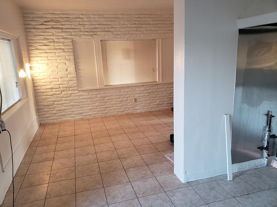 1st image of 668 N H St APT 1