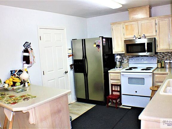 2nd image of 1279 Janet Ln