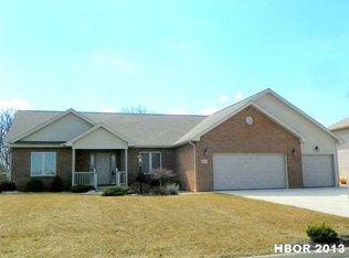 1417 Hollow Tree Dr, Findlay, OH 45840