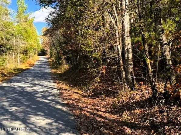 5 Redman Ln, Decatur, TN 37322