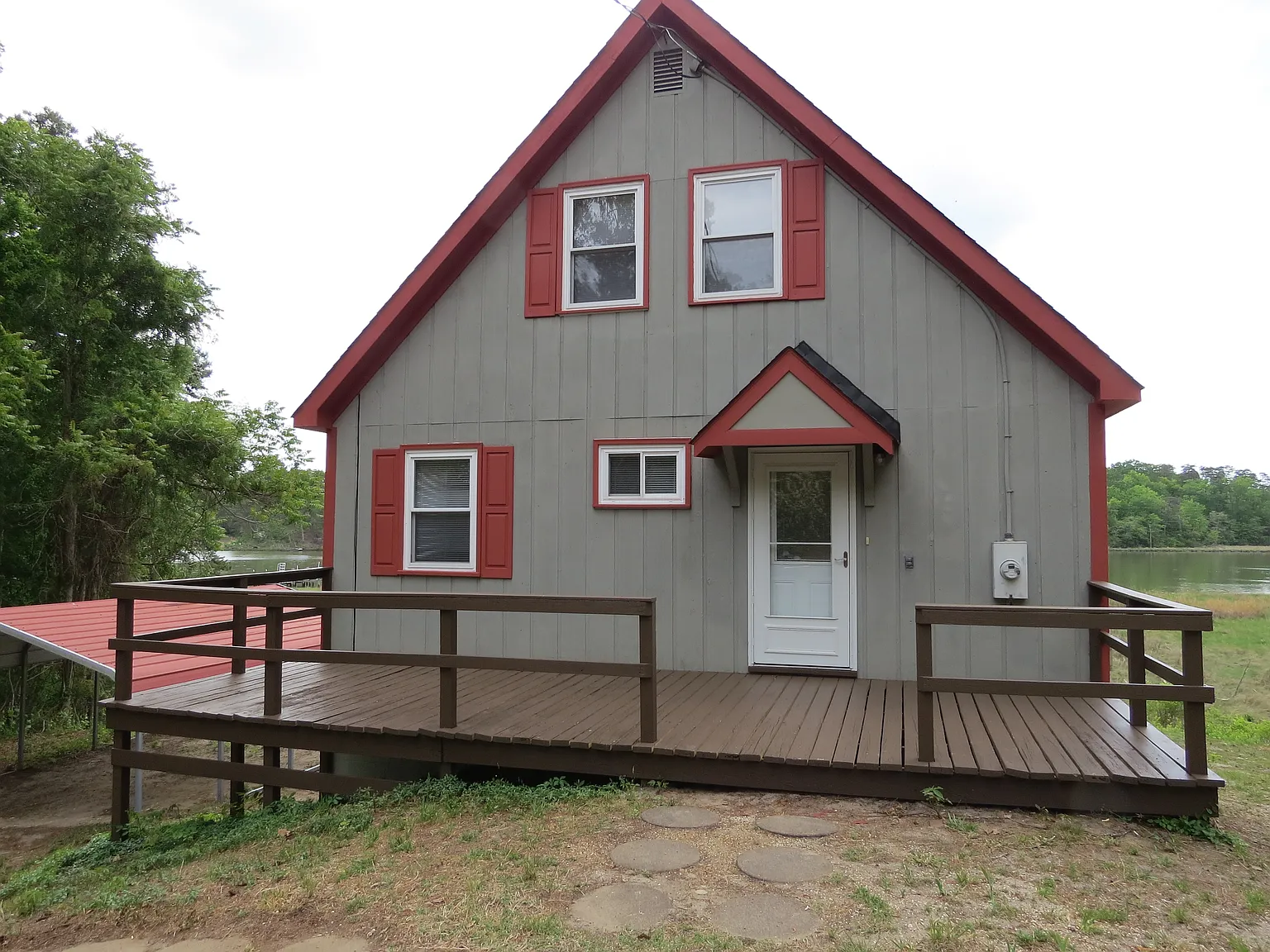 3 bed, 1.5 bath, 2200 sqft, $1,800 — Photo 2