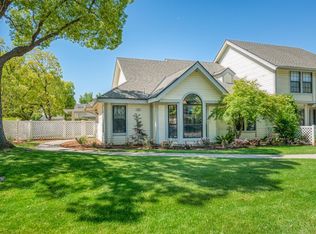 971 E Foxhill Dr, Fresno, CA