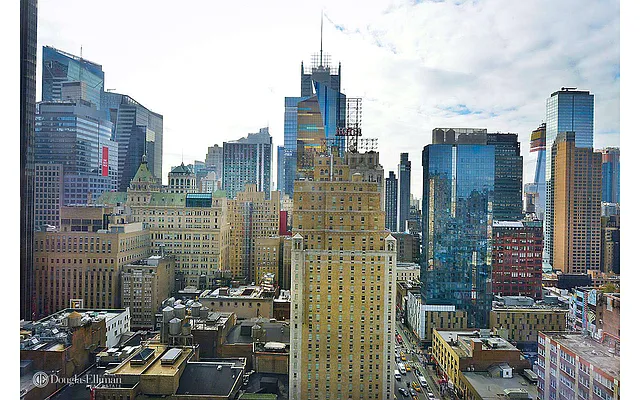 Sold by Douglas Elliman | media 7