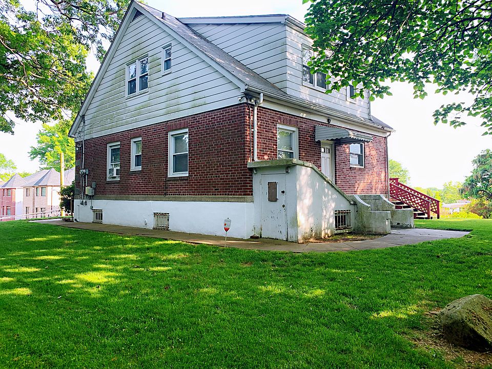 1st image of 94 Dorothea Pl