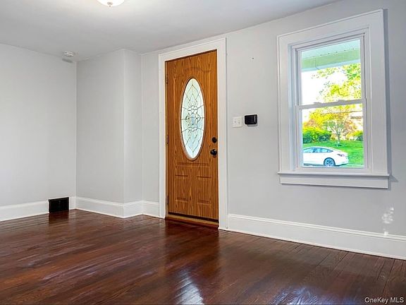 3rd image of 26 Gardner Avenue
