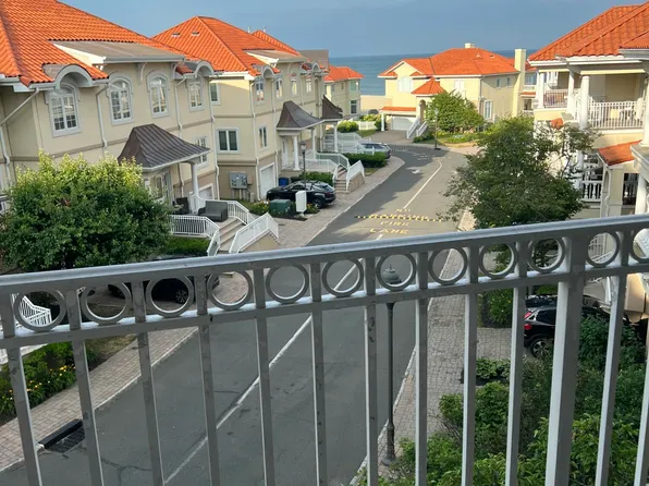 121 Riviera Dr, Long Branch, NJ 07740