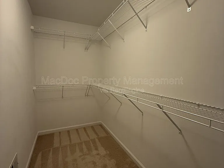 2401 Copa Ct — Photo 17