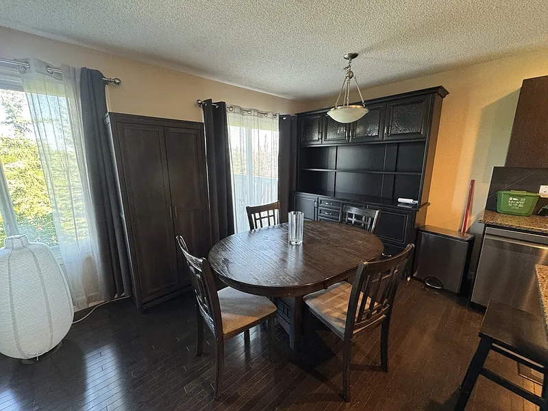 3 bed, 2.5 bath, 1339 sqft, $2,350 — Photo 3