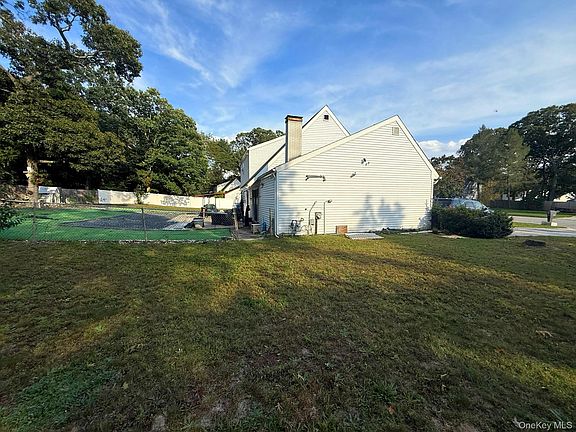 3rd image of 79 Hawkins Path