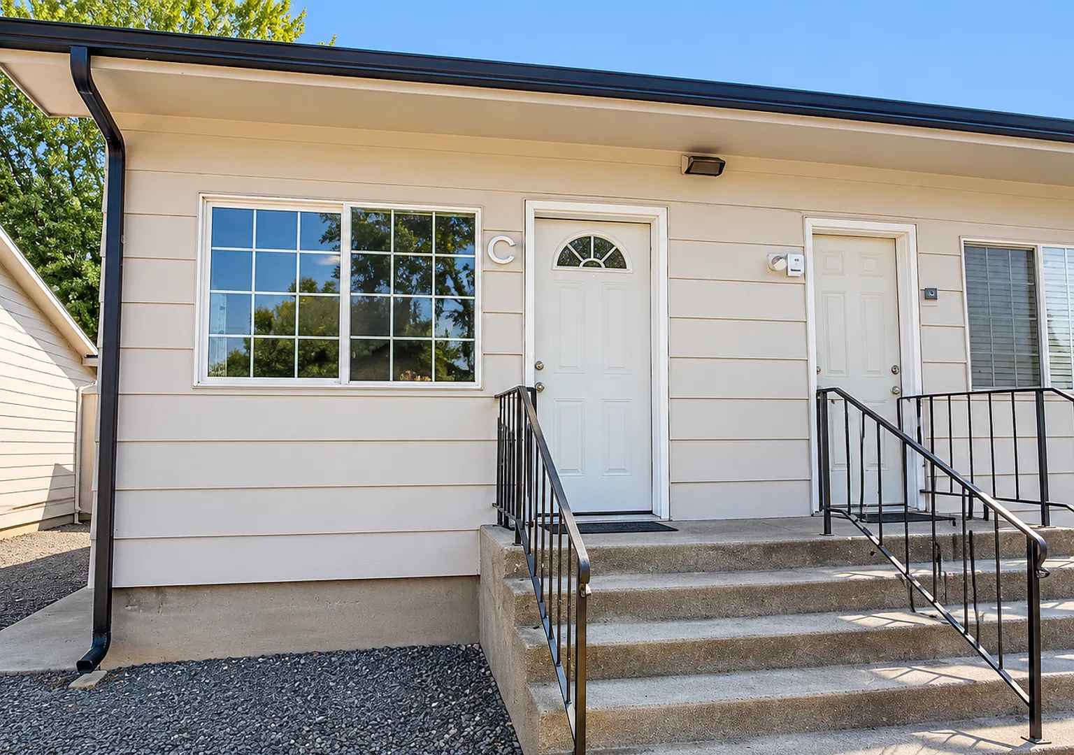 Vanhorn Airway 5-Plex — Photo 1
