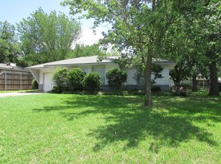 1104 Fair Ave, Gainesville, TX 76240