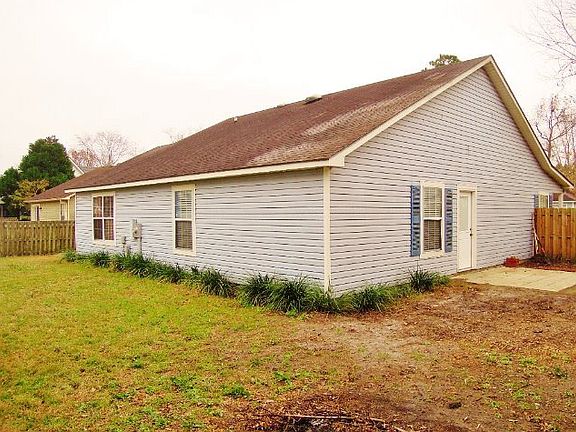 2nd image of 102 Sandalwood Dr