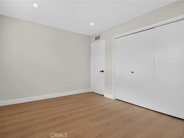 9624 Swinton Ave — Photo 19
