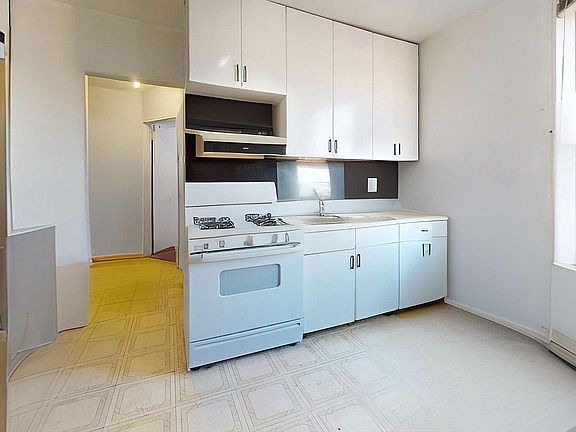 2nd image of 6730 Clyde St APT 7K