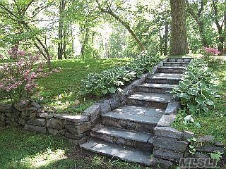 2nd image of 30 Dogwood Ln